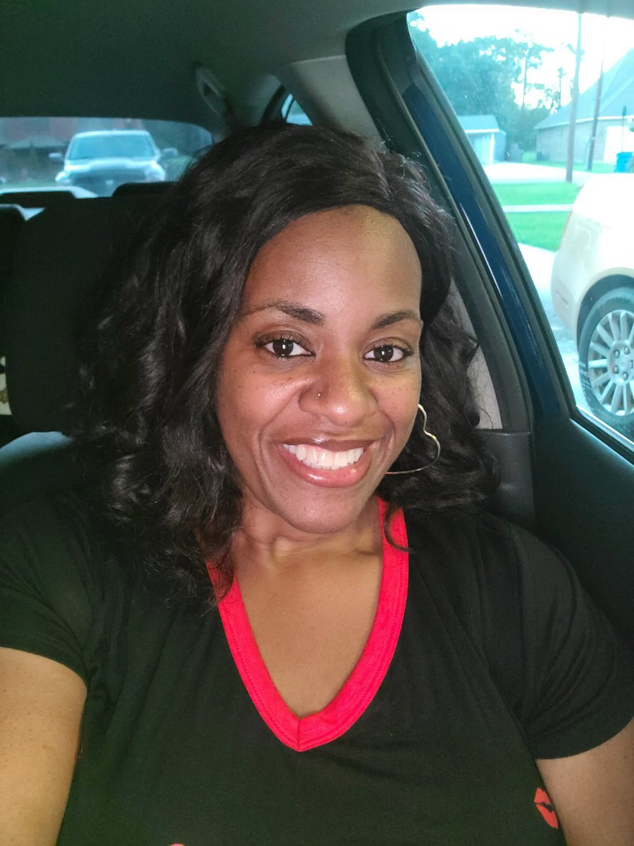 mzsaintsational's tweet photo. My eyes speak my truth, my scar tells a story...
loving heart, smile genuine...I give "HIM" all glory!!! π π #ThyroidCancerSurvivor #SixYearsCancerFree #ItsOkToSmile #PositiveVibes #PlainJane #OnATuesday #MSFFUSALA21 #MSFFUSALA #MSFFUSA #JourneyToTheCrown https://t.co/5wWhbTljXH