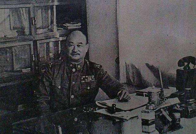 64) General Liu Zhi, another classic example of Nationalist commander who peaked early-mid career, then became progressively and ultimately completely useless, by the time he became defending commander of Xuzhou Bandit Suppression HQ, in lead-up to Huaihai Campaign of 1948-49.