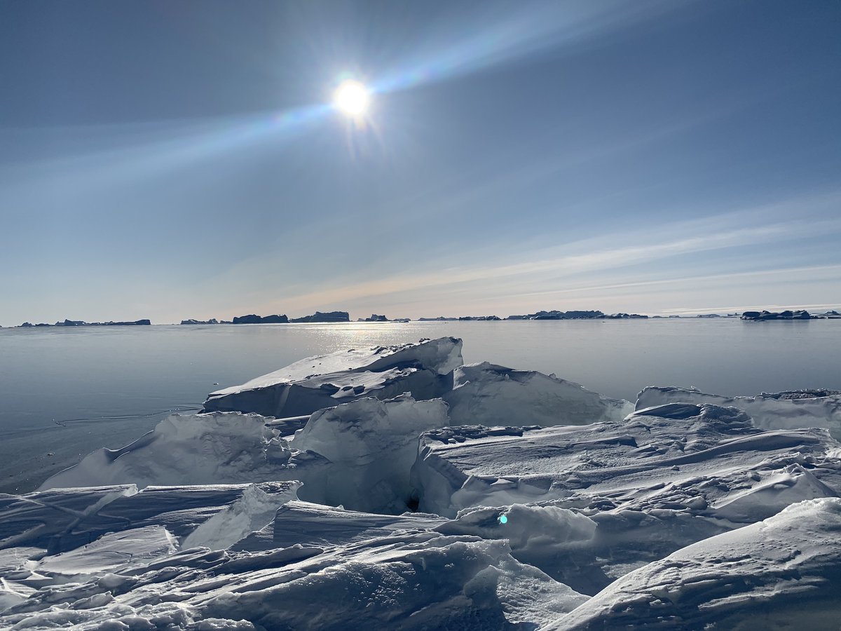 If you're in #Antarctica and have a day off, what do you do? 

How about hop on your fat bike and ride around the icy continent 🚴  It's a bit of a workout, but well worth it with these views! 

📸  Damien Everett 

#BOMInAntarctica #Antarctica2020 #frontrowseat #bikeride