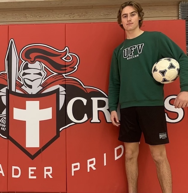 Logan Mathers:  How the Fraser Valley Cascades' big-ticket soccer recruit learned what it means to truly stand tall! tinyurl.com/y5homyns <a href="/Athletics_HC/">Holy Cross Athletics</a> <a href="/HCBoysBBall/">Holy Cross BoysBball</a> <a href="/UFVCascades/">UFV Cascades</a> <a href="/ST_UFVCascades/">Steve Tuckwood</a> <a href="/BCSPL1/">BC Soccer Premier League</a> <a href="/BCSoccerRumours/">BC Soccer Rumours</a> <a href="/bcsoccerweb/">BCSoccerWeb.com</a> <a href="/LangleyEvents/">Langley Events Centre</a>