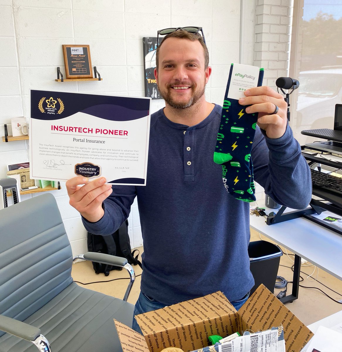 epaypolicy's tweet image. Congratulations to the 2020 #InsurTechAward runner-ups! @PortalInsurance, @InsBrokersofAZ, and @Elmsure_ins 👏 

Listen in on tomorrow's episode of The Insurance Guys Podcast for the grand winner reveal! 🤫  bit.ly/36iOHet