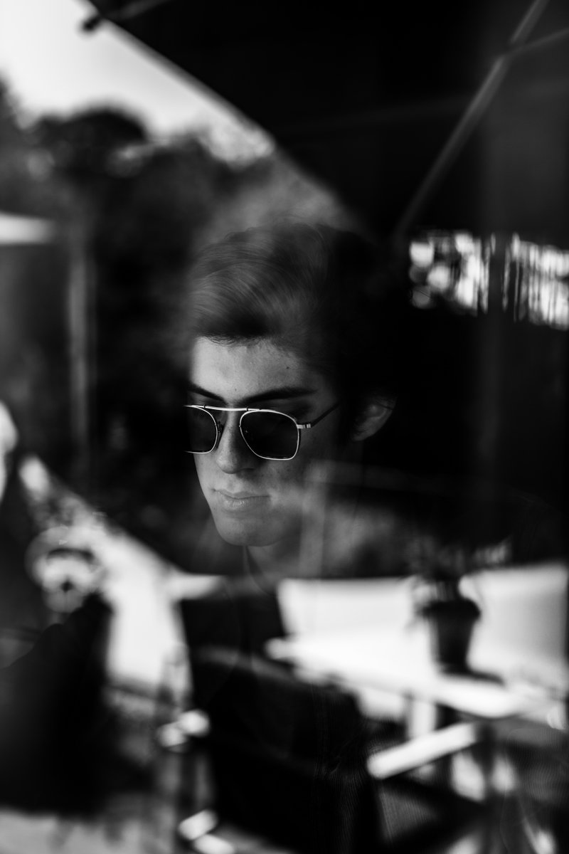 SilverDeerStore's tweet image. Los lentes Baudelaire Antique de Jacques Marie Mage  están inspirados en Charles Baudelaire. El diseño incluye monturas de titanio y aros de acetato. Sin duda un escudo perfecto ante los paparazzis y tu mejor carta de presentación para todos los demás.
bit.ly/36sltK6