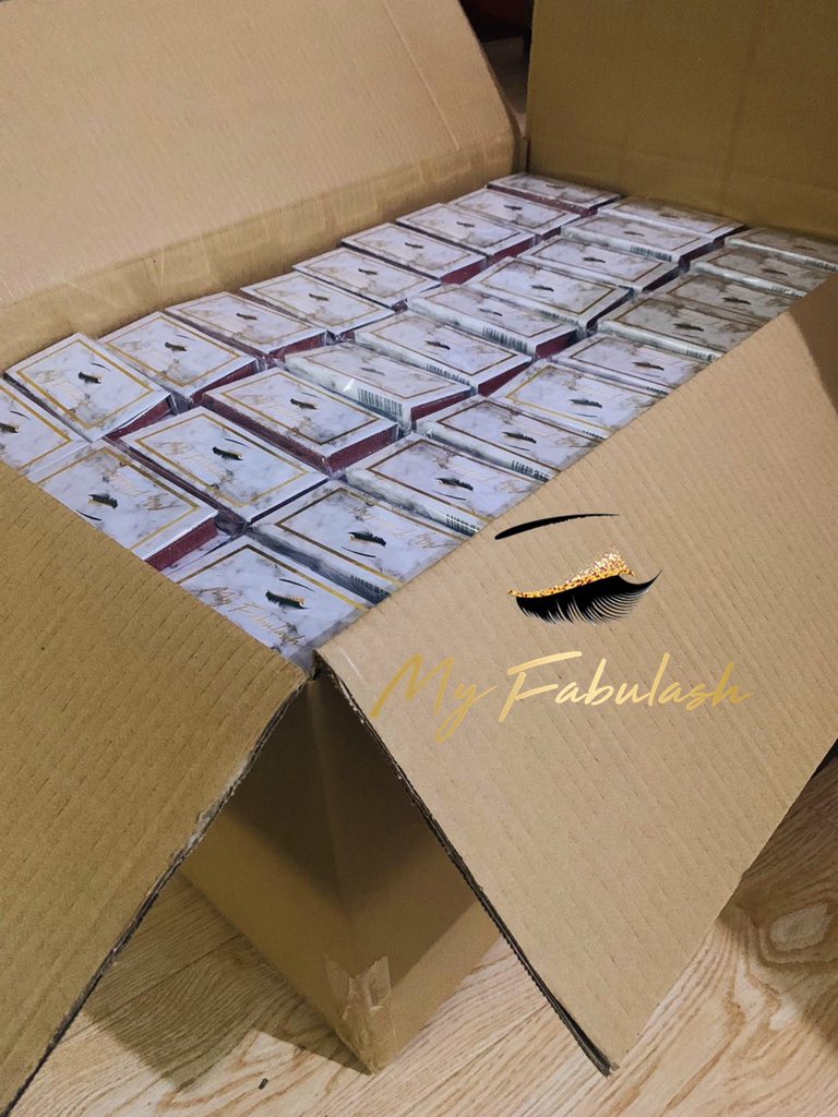 MyFabulash's tweet photo. Shipping ~ in stock and come and get your own one ! ❤️❤️❤️🔥🔥🔥🔥
#minklashes 
#eyelash 
#eyelashextensions 
#lashextensions 
#lash 
#lashbox 
#lashlove 
#lashaddict 
#lashartist https://t.co/4miuGW7lw3
