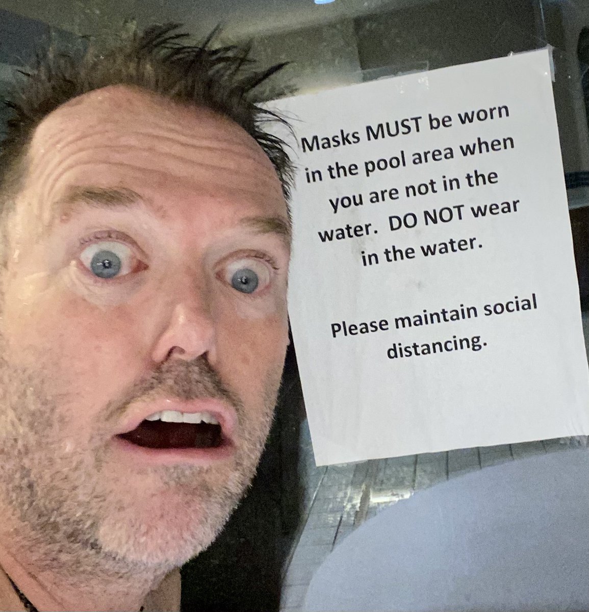 leftarmcomedy's tweet image. So hold on a second, Partner.  When I’m IN the water DO NOT wear it, but on the edge I put it back on...No wait! I carry it WITH me til I jump in? But not too close...um #14sleeves #PoolRules #Confused #Covid19 #mask #swimming #swimmingpool#WearAMask #swimming #swimmingpool