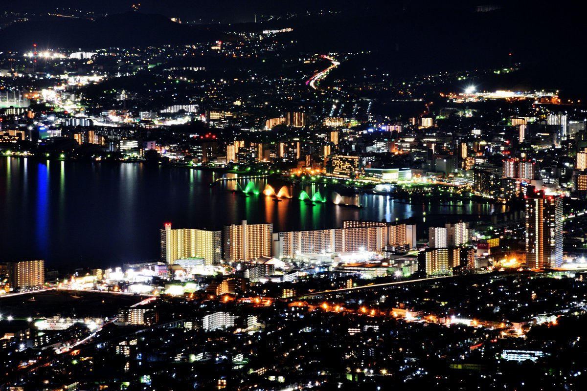 滋賀 びわ湖 観光情報 公式 比叡山坂本 秋のライトアップ バスツアー 延暦寺根本中堂の夜間特別拝観とケーブルほうらい丘駅 霊屈の石仏 ライトアップの期間中週末に特別運行される坂本ケーブルに合わせて 普段は行われていない 比叡山