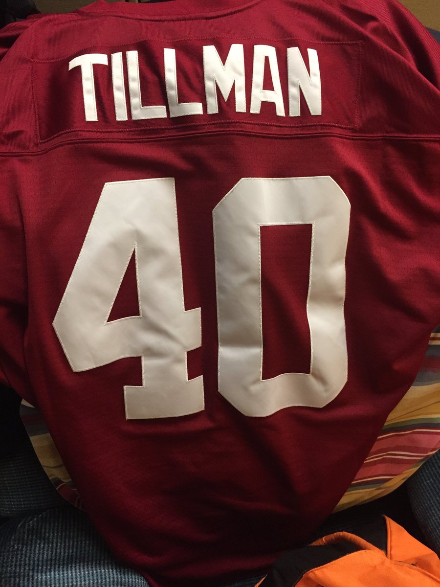 AD_Emeritus's tweet photo. This is What I wear to teach in on Veterans Day — Hey ⁦@NFL⁩ ⁦@nflnetwork⁩ ⁦@NFLPlayers⁩ ⁦@AZCardinals⁩ ⁦@HBalzer721⁩ How bout honoring this American Hero and retiring Pat Tillman’s number #40 league wide https://t.co/fiiKvrBsj3