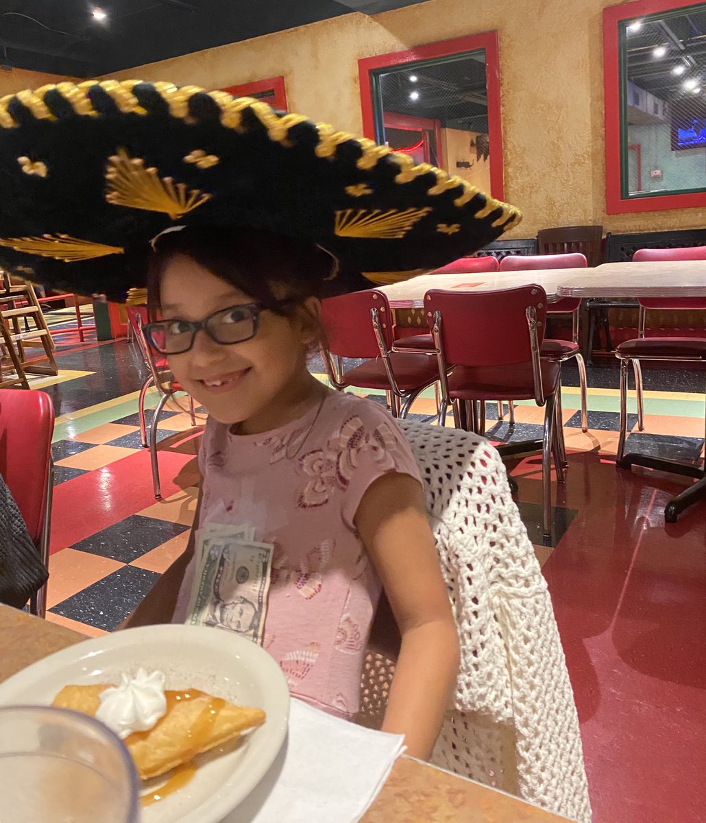 dedreviil's tweet photo. Ya 8 añitos tiene la patrona 😣 https://t.co/5akuZb8o9C