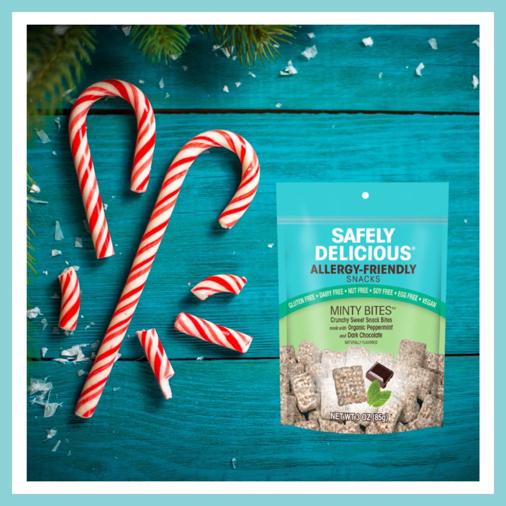 SafelyDelicious's tweet photo. It’s almost time for candy cane wishes and mistletoe kisses!! 🍥Our Minty Bites is the perfect holiday blend of Organic Peppermint and Dark Chocolate!!🍥
#peppermint #darkchocolate #holidays #safelydelicious https://t.co/jnolNUxxCc