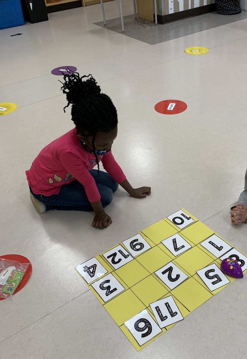 lauramccalmon's tweet photo. Having fun coding our Mouse Robots to find numbers! @SacredHeartRCSD @RCSD_No81 #RCSD #codingforkids https://t.co/vxZoJN2BeB