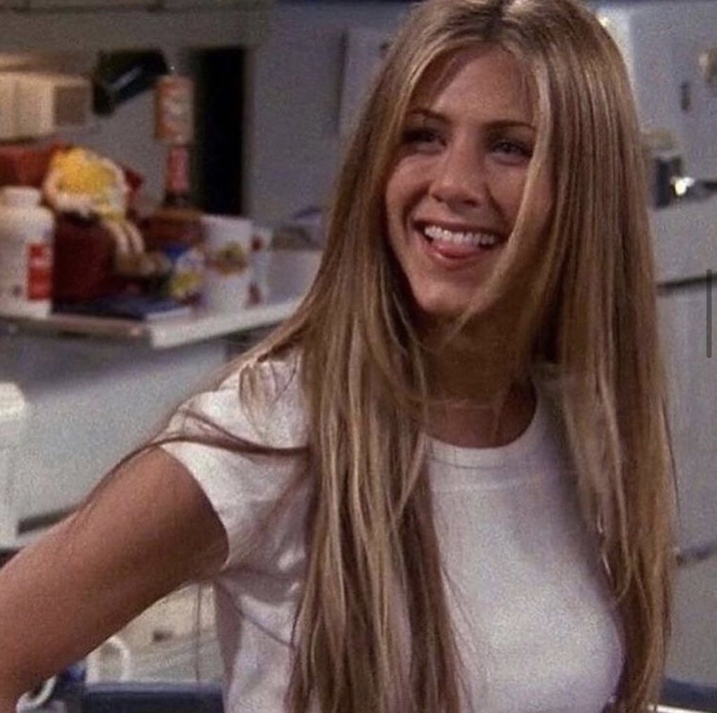 PopCulture2000s's tweet photo. jennifer aniston in friends✨ https://t.co/dW0xAhpz3L