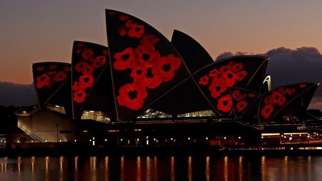 The Sydney Opera house on #remeberanceday #RemembranceDay2020 Lest we forget