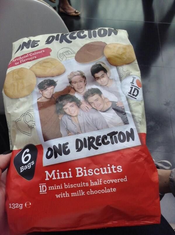 66. weirdest piece of merch you ever saw of 1d/solo?