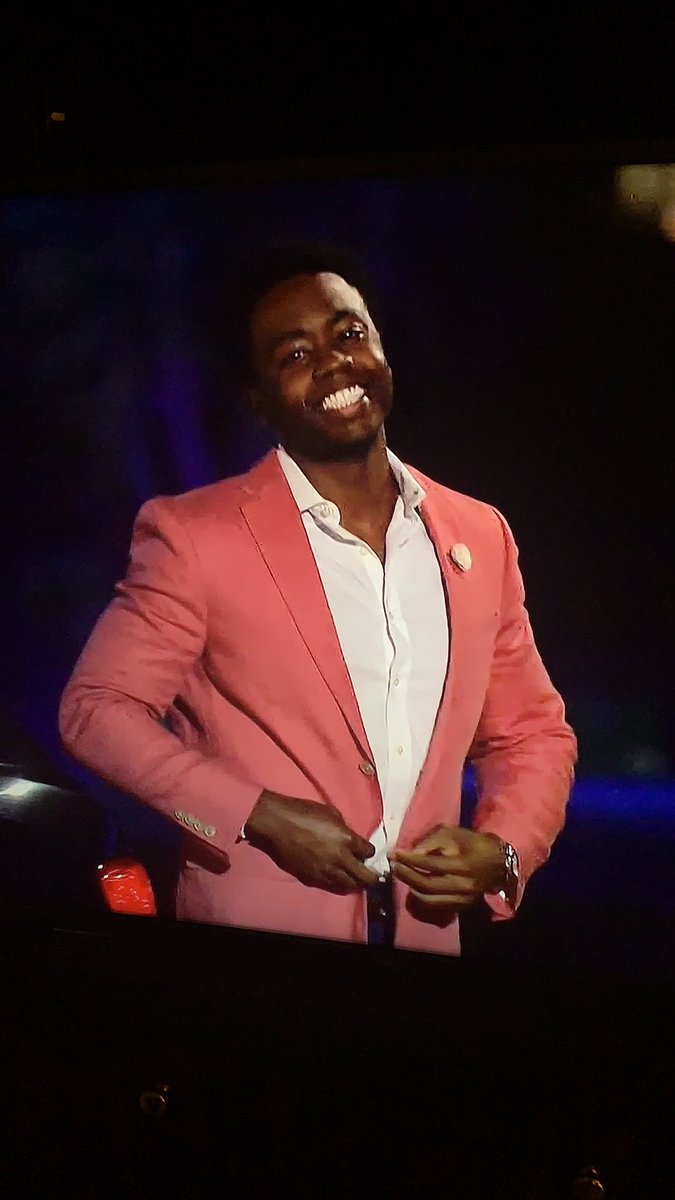 notthatbetch's tweet photo. Salmon jacket strikes again #TheBachelorette #BachelorNation @TylerJCameron3 https://t.co/qWBXI8EKUG