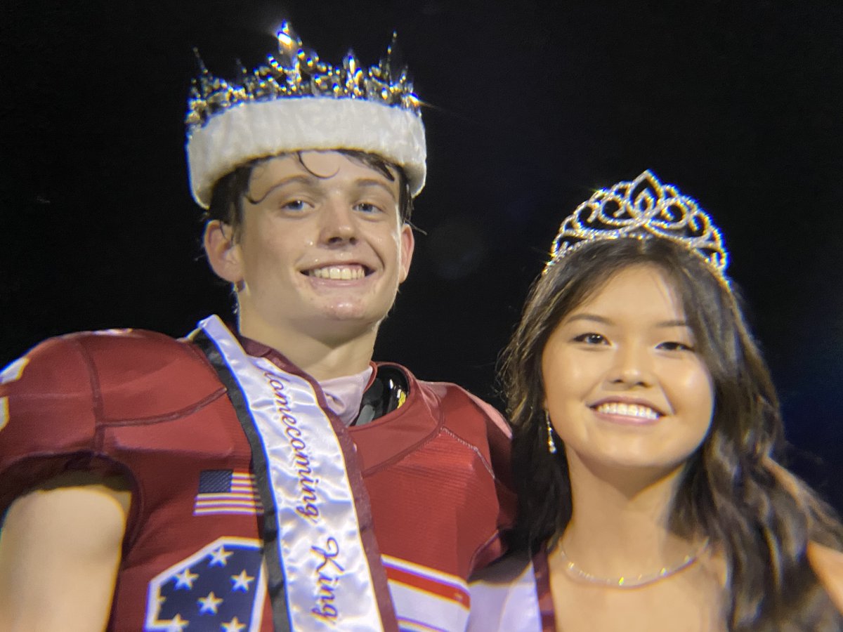 chilestwolves's tweet photo. Homecoming 2020 King and Queen https://t.co/XAohmIP3O4