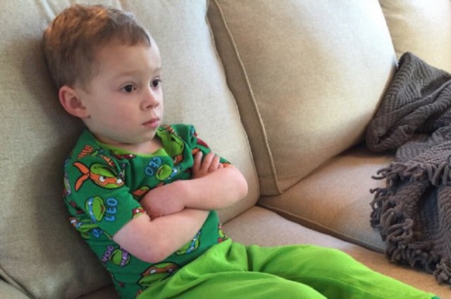 carlymvandamme's tweet photo. Clare watching all the guys storm Tayshia to go chat like:
#TheBachelorette https://t.co/tNiNEAC26c