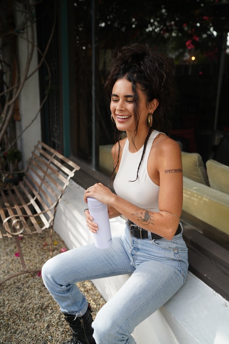 1 million plastic water bottles are sold every minute - and we're not having it. One Bottle is all you need!
⁣⁠⁣
Each purchase removes the equivalent of 2000 plastic bottles from ocean bound waterways. 🙌⁣⁠⁣
⁣⁠⁣
Pre-order a One Bottle on Indiegogo. Link in bio. 🔗⁣⁠⁣