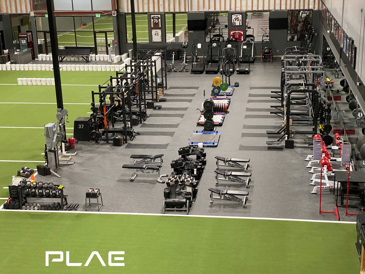plaeglobal's tweet photo. New space, who dis?

WOW, @landowperform with an incredible new facility decked out with our signature Attack turf &amp; Achieve rubber flooring. Featuring a new angled drop zone concept on the platforms! We are proud to work with this team on yet another facility.
#RefuseSecondBest https://t.co/4iHNUsHloc