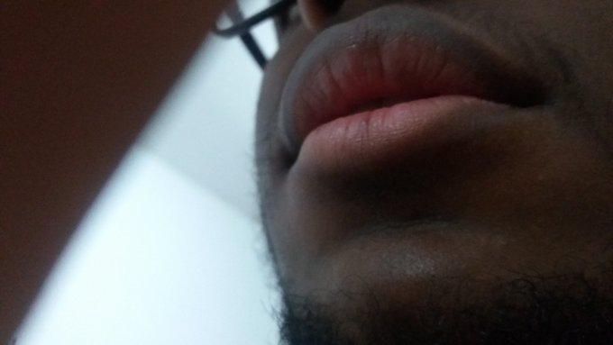 Meus l&aacute;bios s&atilde;o bonitos? https://t.co/NgrbNczInt