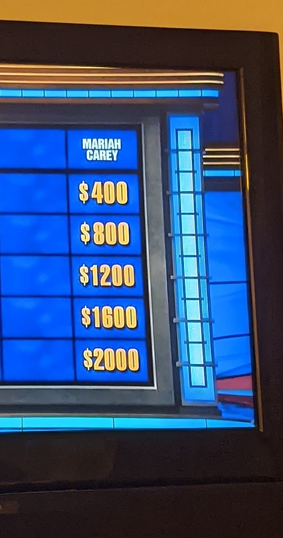 CharMag105's tweet photo. Fun @MariahCarey Category on @Jeopardy 👍🎶💯 https://t.co/5GgaX1erWt