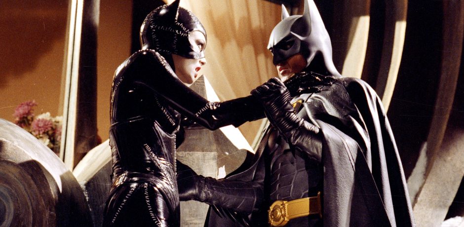 GoldenParmesan's tweet photo. multiverse batcat https://t.co/q8Iz3bPmsL