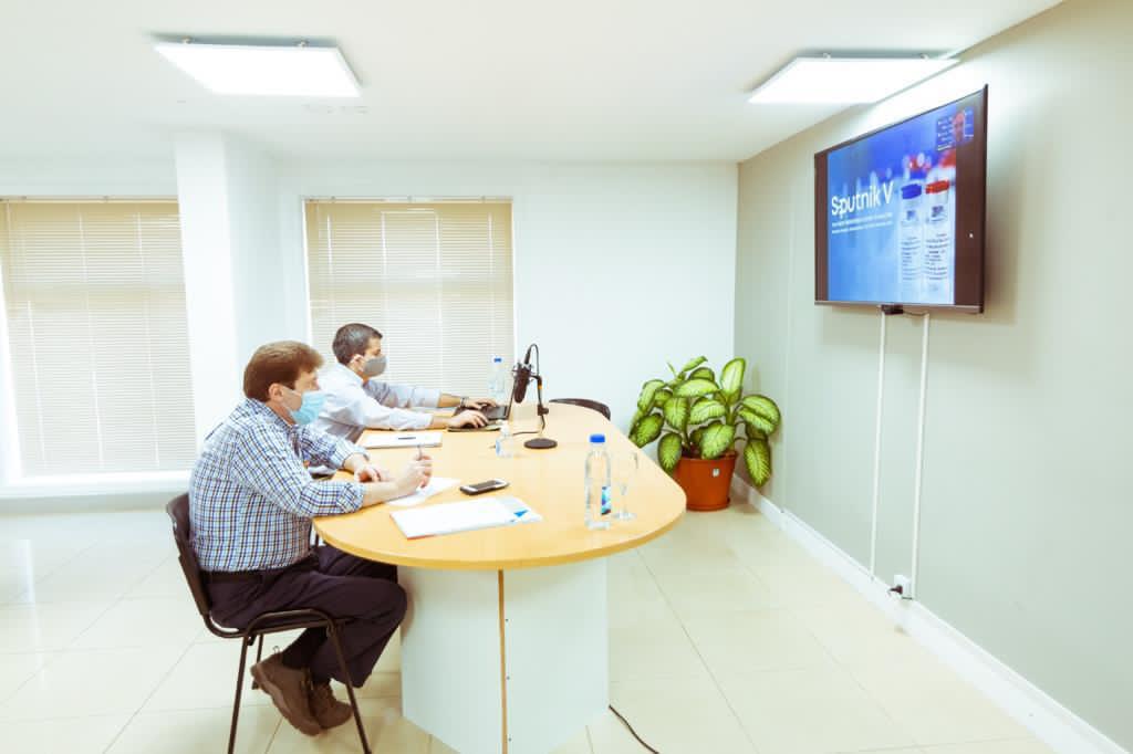 #SputnikV Urgente| <a href="/gustavomelella/">Gustavo Melella</a> "Hemos recibido la confirmación por parte del Instituto Nacional Gamaleya quienes trabajan en la vacuna SPUTNIK V, que mañana a las 11.30 hora de Moscú habrá un anuncio muy importante y positivo para el mundo" <a href="/AliciaCastroAR/">Alicia Castro</a> <a href="/PedroBriegerOk/">Pedro Brieger</a>