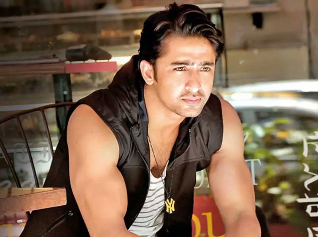 He has Created Ur FACE like a Live Poetry..Little Bit Hidden..Little Bit Revealing Dat Interplays in between Ur Moods & Ur Expressions..like Words n Rhythm.Ur FACE Formulates Ocean of Experience thru Ur Actions & Creates An Emotional Response thru Ur Words+ #ShaheerSheikh