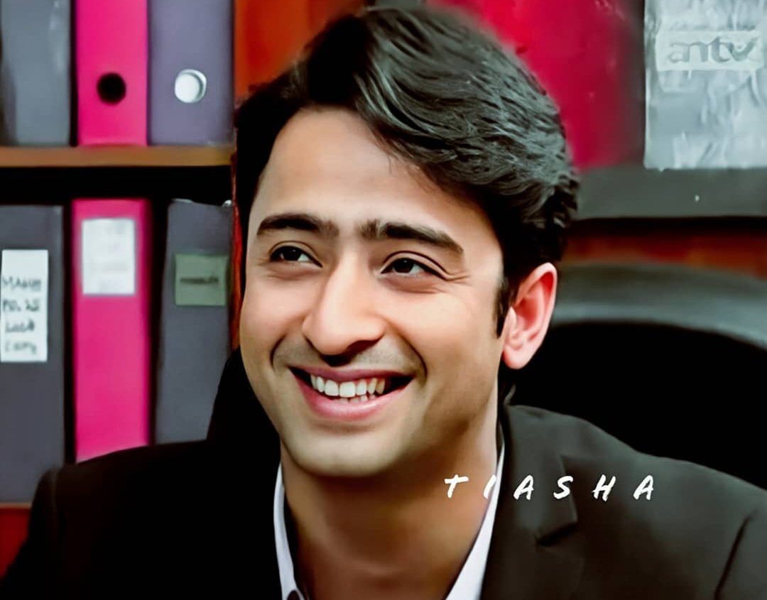 No Doubt..Ur SMILE gives us A Glimpse of Heaven..Coz When He was working on Ur Smile..He must have celebrated his Art..of Giving U D Most Radiant..Brightest & Best Smile of D World& After Seeing dat for once only His Feelings must have Trembled..like ours+ #ShaheerSheikh