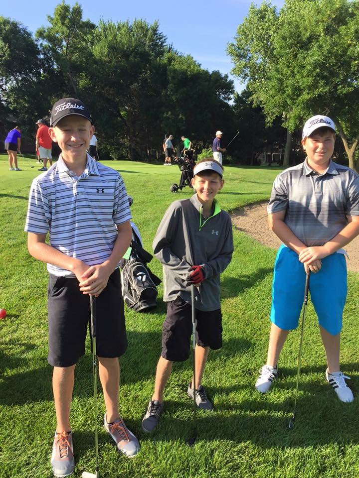 Androo_Pocket's tweet photo. Yes, this is an old picture. Yes, I was tiny. Nonetheless, I can’t believe it’s been 5 years since the man upstairs said it was your turn. We miss you Jackson. Until we meet again my friend. #4jack https://t.co/n7SfA99wt6