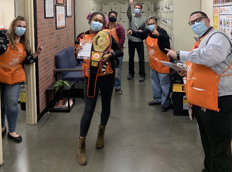 Dream Team Tulare 6946 took the prized home services belt for Q3 for Fearless D327!!  #1 in District!  #3 in Region for Specialty!  I am so proud of what you are doing Justin, Marco and Courtney!!!