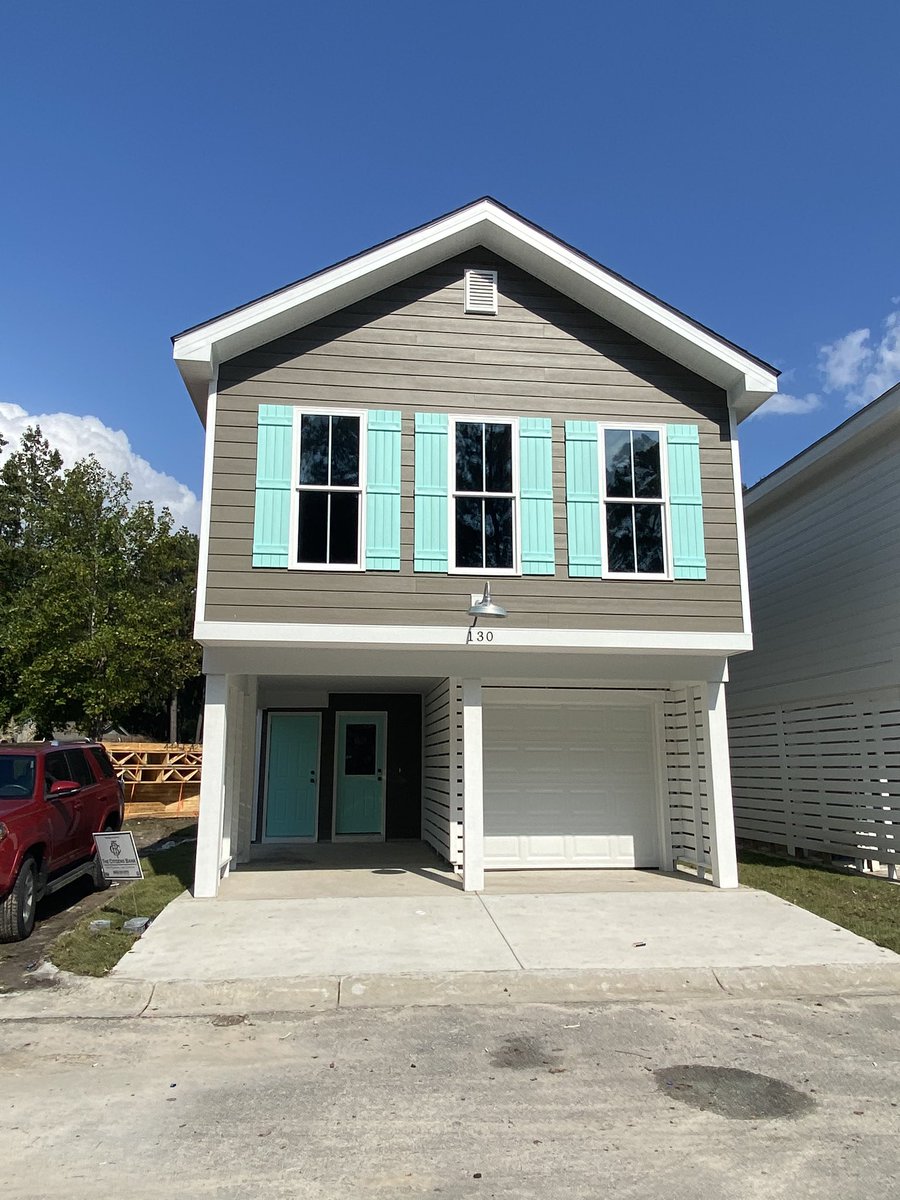 dambrah's tweet photo. SOLD! Jamestowne Landing, Murrells Inlet!  So happy for my buyers and their new vacation home! #RSPS https://t.co/v5XmllnPb8