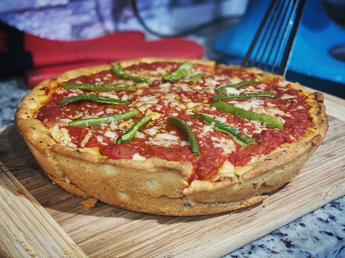 TheMilesLuna's tweet photo. I AM SO FULL OF PRIDE.

AND PIZZA. DEFINITELY PIZZA.

Thanks to @BingingWBabish for the recipe and inspiration 🍕 https://t.co/oobBhfWJxU