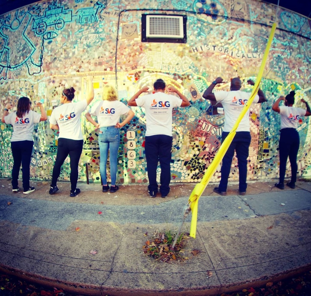 SVGclean's tweet photo. I love my team. We had a great day doing some window work around #charlestownwv
#TeamSVGclean #SVGclean #ForeverFIREDUP #teamwork #charlestownwv #residentialcleaning #commercialcleaning #janitorial #cleaning #martinsburgwv #harpersferry #jeffersoncounty… https://t.co/pbYhCFrA6Q https://t.co/a89iEQGirJ