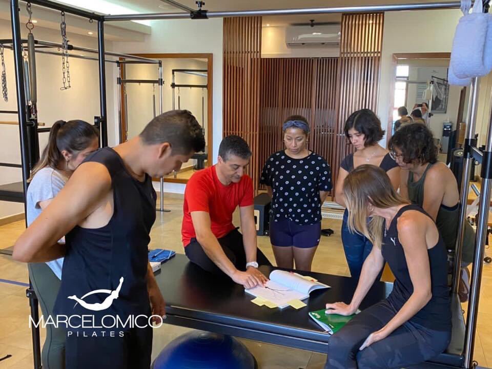MarceloMico's tweet photo. Tercer día de Certificación Pilates Básico.
Fin de semana intenso y satisfactorio. 🏆 
.
https://t.co/TUSJntcD01
Tel. (322) 209 0902
Cel. WhatsApp 322 180 3103
admon@marcelomico.com
#moverseparafluir #PuertoVallarta #Mexico #fitnessmotivation #health #pilates #fitnessday https://t.co/OpSqPlCJTM