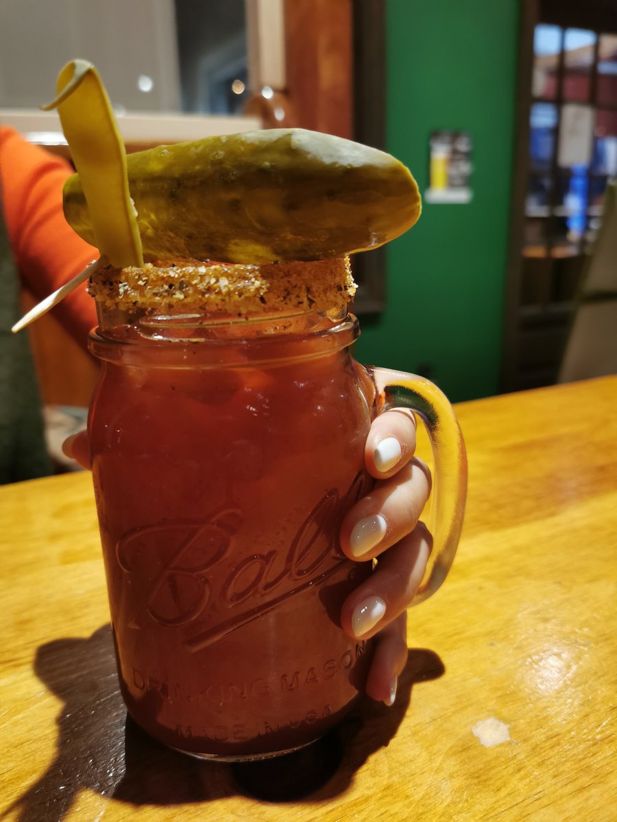 MoVernie's tweet photo. [ONTARIO TRAVEL SERIES] Have you ever had "All You Can Eat Mussels" before?

Here at Grog's Pub &amp; Grill, ONLY $14.60 CDN + tax, from October to June, you can order this special deal. This is my 1st time ordering all you can eat mussels.

#OntarioTravelSeries #Grogs #PortFranks https://t.co/ZEqmESwVDI
