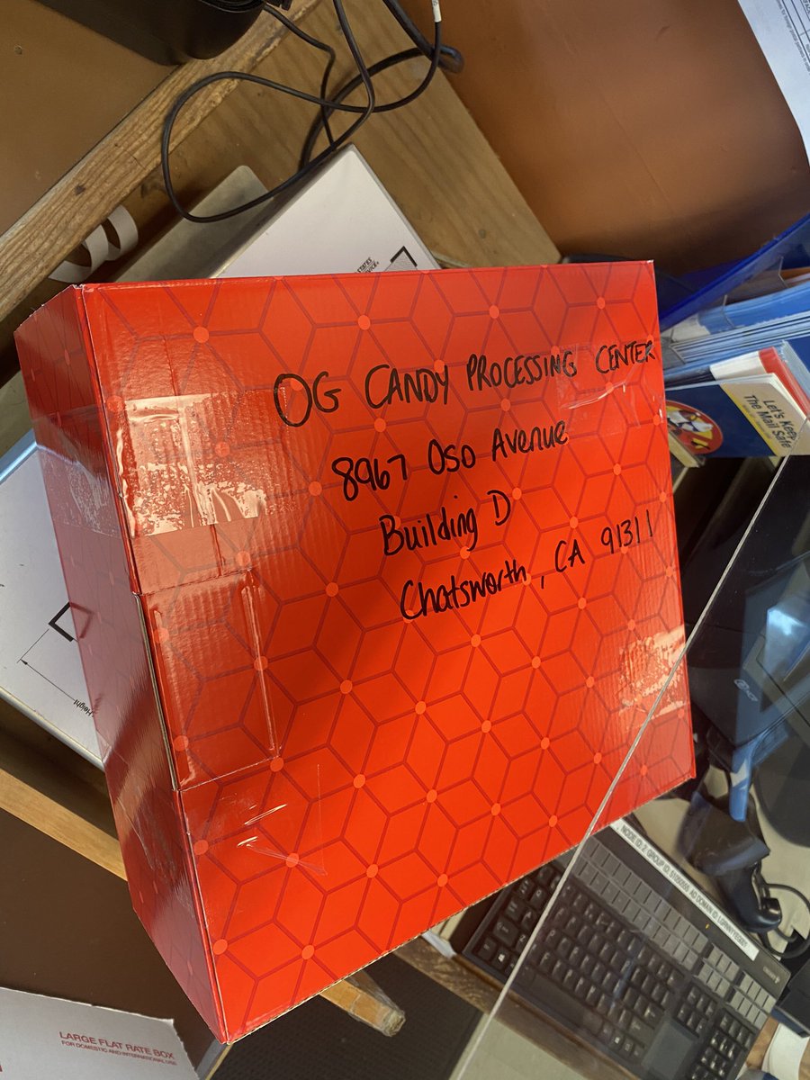 NYirish2011's tweet photo. @OpGratitude 6lbs of candy on its way! Thank you for this opportunity, my kids learned that receiving is good but giving is better 🥰 #OGHCGB2020 https://t.co/Rpjt6hrcnz