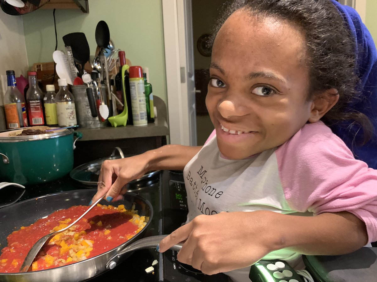 LFerrerio's tweet photo. @guarnaschelli Anicee made ratatouille tonight. She did a great job! https://t.co/uzsPbUI0Ob