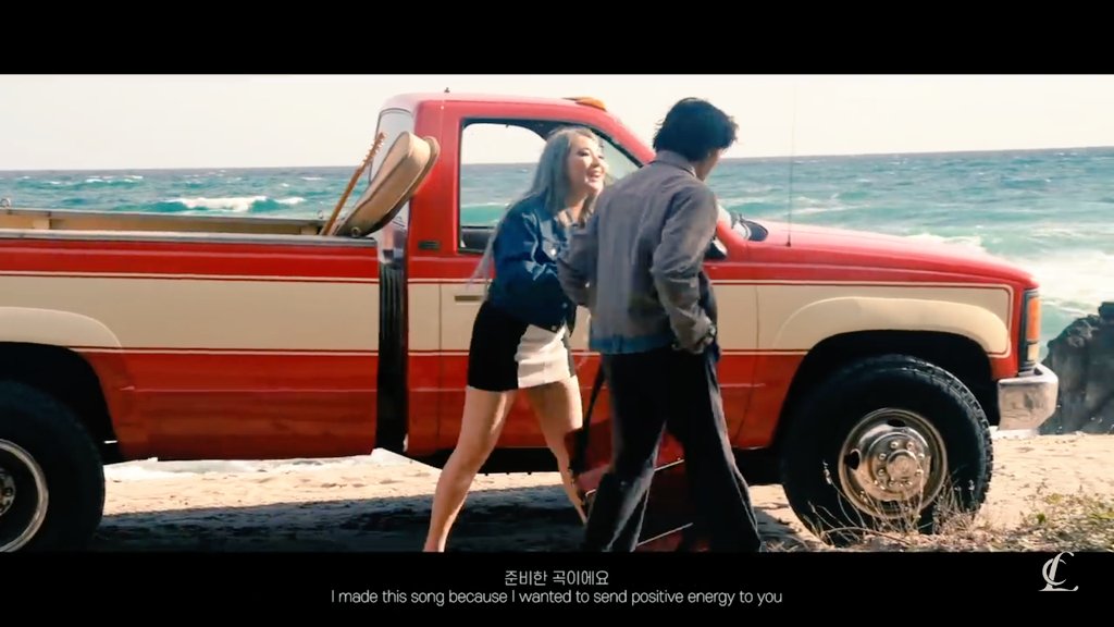 eas_peas's tweet photo. Eu amo q as vezes eles esquecem que a Câmera tá ligadaa.....isso mesmo Ian coisa da nossa Chaerin ou como vc mesmo chama ela de Chariinnie #5STARVideoOutNow https://t.co/6iOAM8pVJd