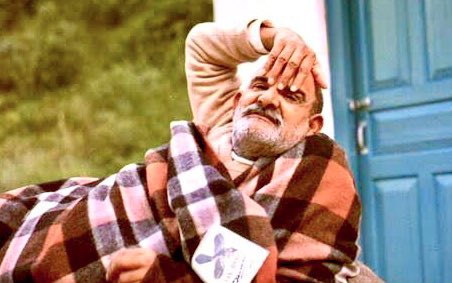 NeemKaroliBaba1's tweet photo. "Why beg from a man, what can he give? God and the saints are all powerful but no one has to beg anything from them. They know all and so they themselves give what is appropriate. " ~ Maharaj ji https://t.co/qkXUMxqGJG