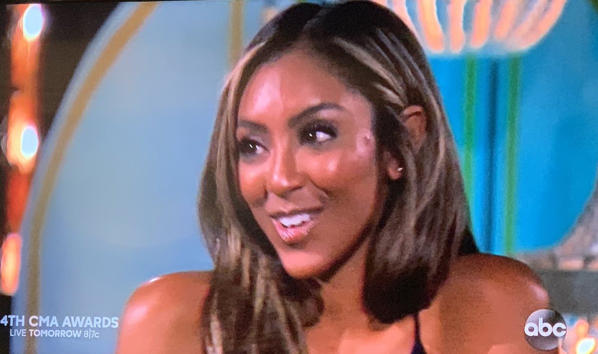 aallyyyyssssssa's tweet photo. Brendon and Tayshia are in love 😍 That’s a wrap, bring in the third #bachelorette 

#TheBachelorette https://t.co/67BRB5YOrT
