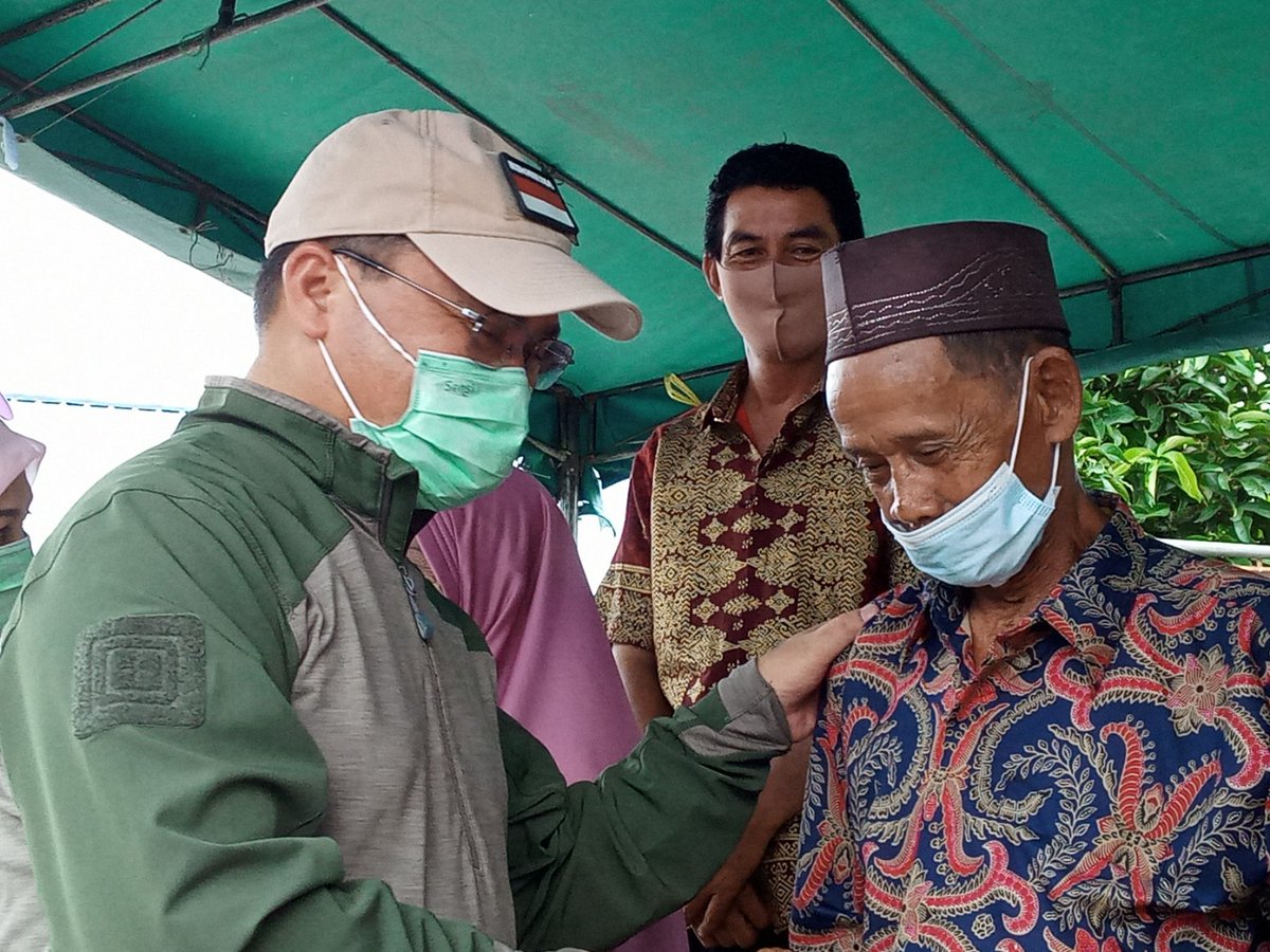 sahabat keluarga Gubernur Kepulauan Bangka-Belitung, Erzaldi Rosman Djohan : Pengaruh Ayah Sangat Besar: Sahabat Keluarga- Berkesempatan berkenalan secara pribadi dengan Gubernur Kepulauan Bangka Belitung, Erzaldi Rosman Djohan,… dlvr.it/RlQn50 salam literasi