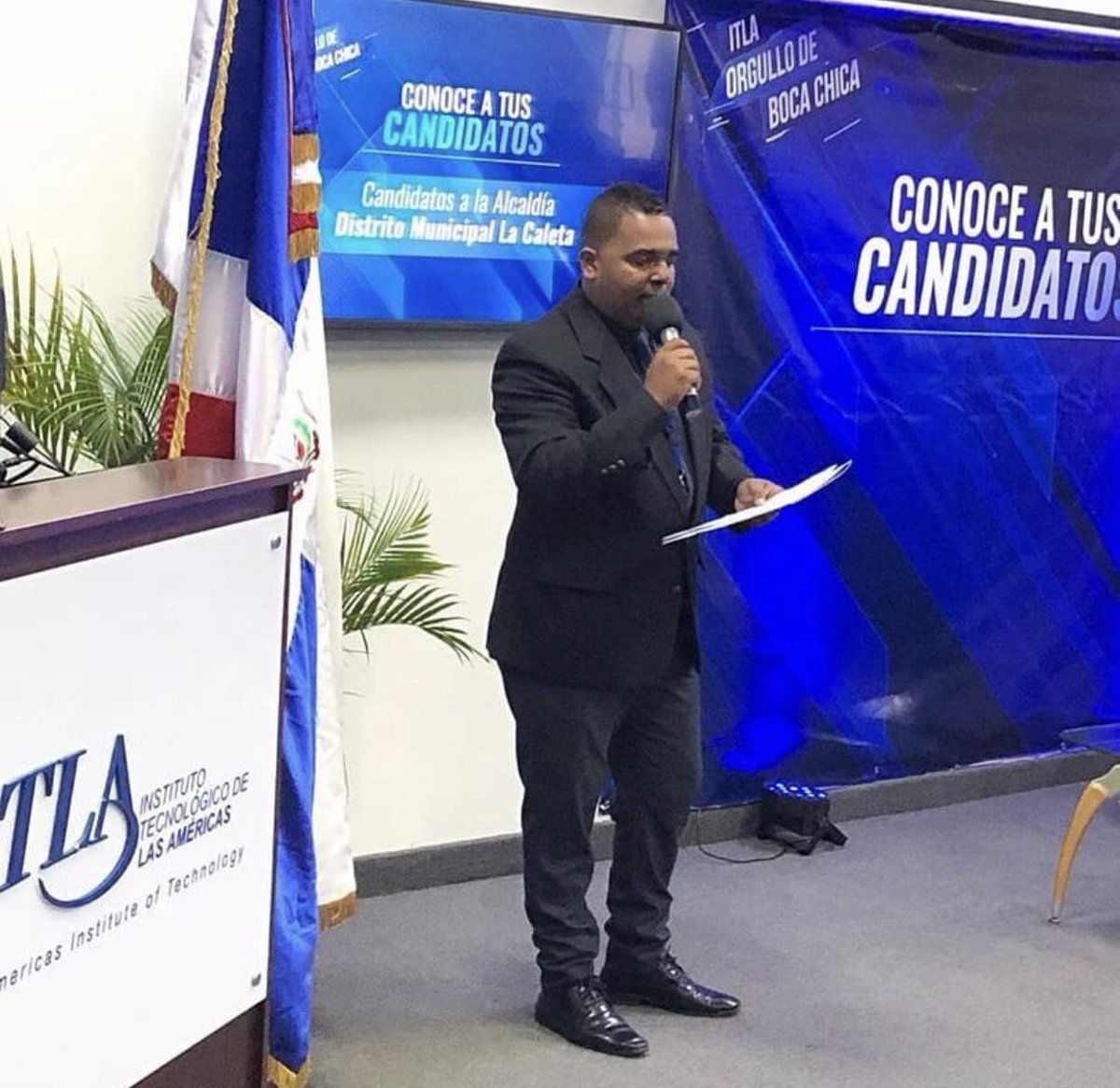 AnyaraSolano3's tweet photo. Adán Guzmán comparte sus inicios en la comunicación. #prensaSept 
Conoce más en: https://t.co/At1bJXY4Zn https://t.co/k6BO7dC15G