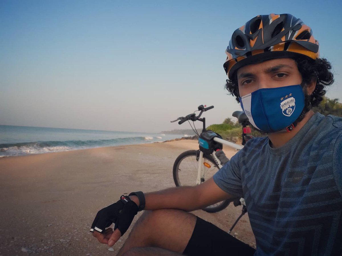 tamtonmarzu's tweet photo. 🚴🏖️
.
.
.
.
.
.
#Cycle #CycleLife #Cyclofit #CycleRide #Morning #MorningRide #Beach #BeachVibes #BeachRide #Payyambalam #Kannur #Kerala #GodsOwnCountry https://t.co/IGr6RR3gBS