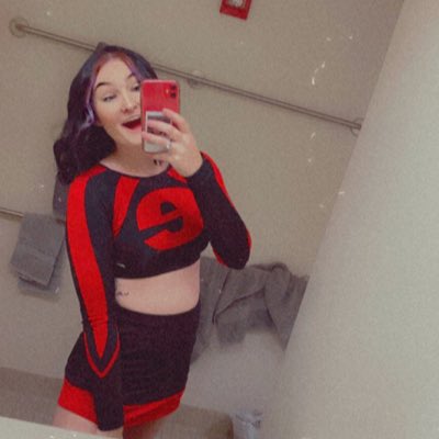 kiley_terry's tweet photo. #NewProfilePic https://t.co/LaAi3jwq1V