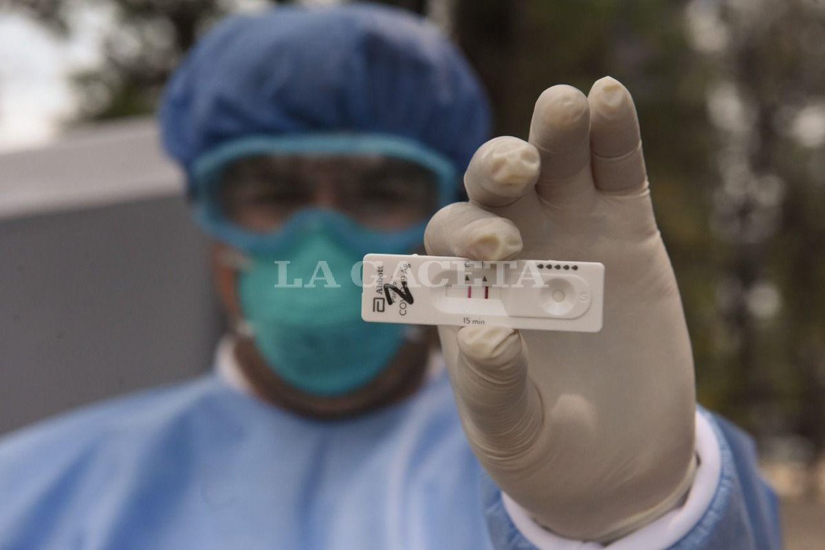 LaGacetaTucuman's tweet photo. Argentina sumó hoy casi 12.000 nuevos casos de #coronavirus y superó los 34.000 muertos https://t.co/5yHzVUmviY https://t.co/BHXPdYVpKc