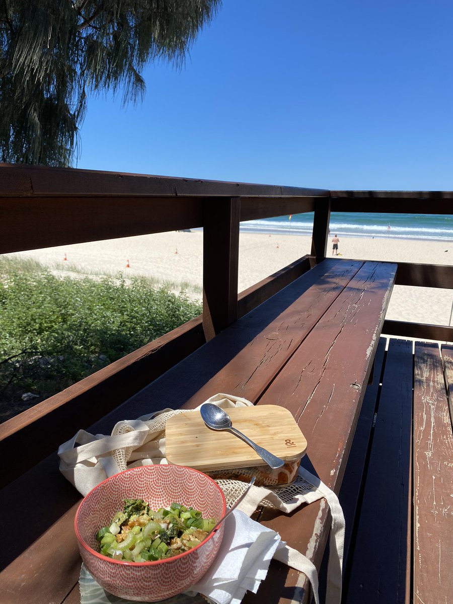 CathMayorMayNot's tweet photo. #DoneDay lunch break 😃

So lucky to live on the #GoldCoast 

#peakpersona #gettingitdone https://t.co/LP2DNHhQa1