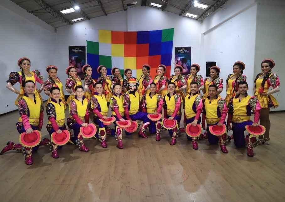 cochavivadanza's tweet photo. 🇧🇴🥇🏆GANAMOS🏆🥇🇧🇴

Con nuestra obra MORENO ACHACHY ocupamos el primer puesto en la beca Bogotá Ciudad de Folclor en la categoría (FOLCLOR INTERNACIONAL CON MÚSICA EN VIVO)

Agradecemos a todo nuestro equipo y cuerpo de bailarines.
#Cochaviva #CochavivaDanza #CochavivaEsBolivia https://t.co/I1aO4Q4Dns