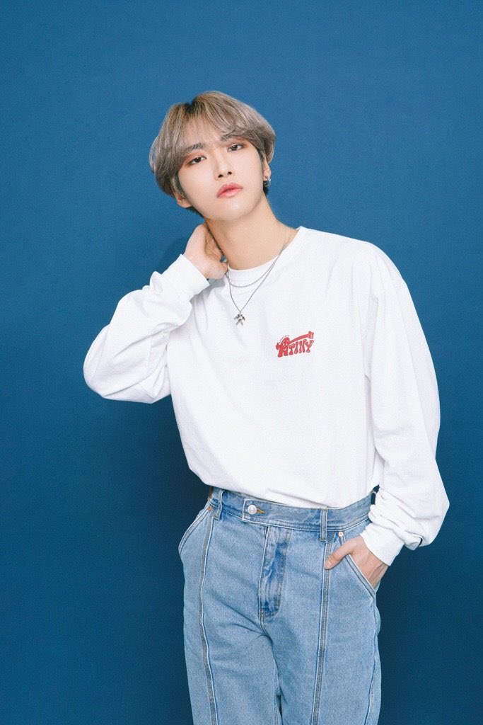 thinkingabthwa's tweet image. always eats photoshoots up