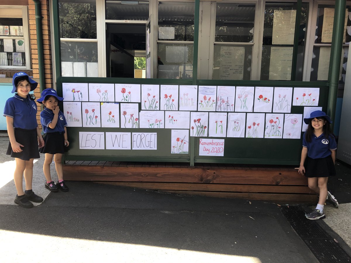 newtown_ps's tweet photo. Stage 1 created beautiful poppy artwork after reflecting on the solemnity of Remembrance Day #NSWeducation #SchoolStage2020 #NPScreativity https://t.co/TaN6QhRgaW