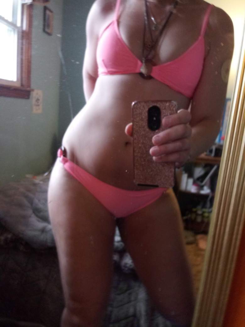 Allie_Beeee's tweet photo. few months ago📷before the piercings📸 bikini that i never got to use👙🤦🏼♀️next year I guess🤷🏼♀️...honestly feel like I look gross but im taking a chance🤞🤞
#Polish #blonde #bikiniposing #bikiniday #bikini_lover #bikiniaddict #bikinifitness #bikinidancing #girls #mirrorshot #selfie https://t.co/snH55u2Mzo