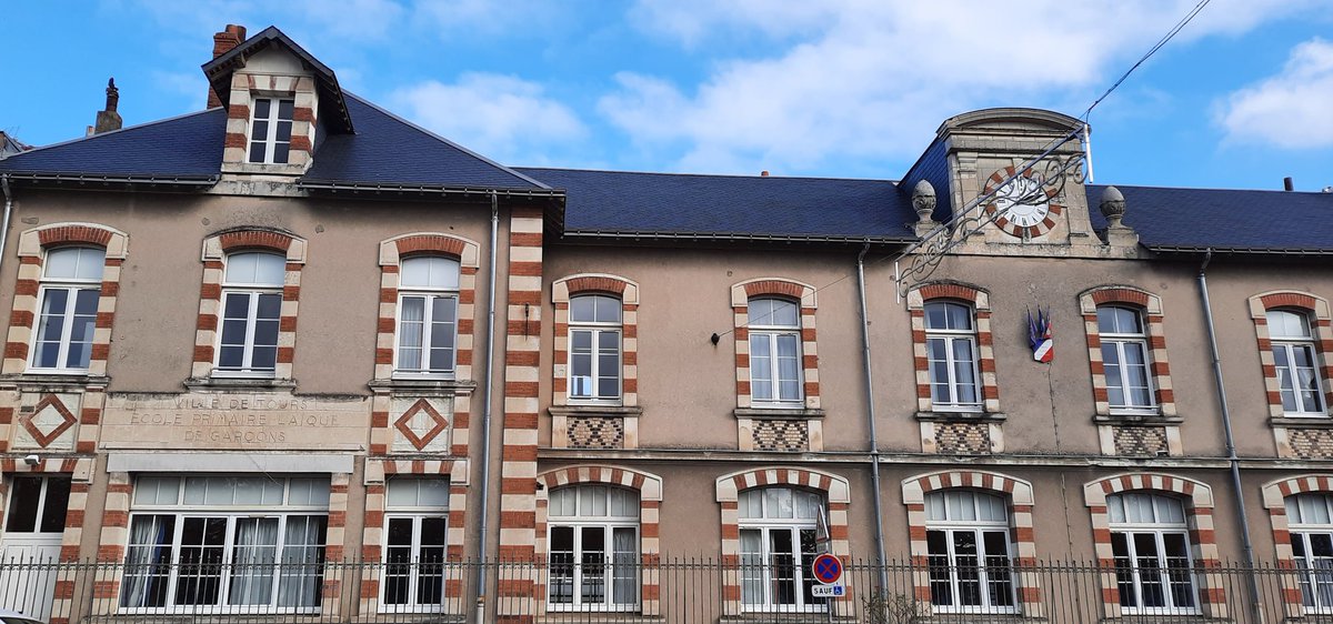 yvetteferrand's tweet photo. Il fréquentait l'école Velpeau à #Tours 
https://t.co/ic2DFbZjCE  voici son histoire et celle des siens4 https://t.co/cQLJ3vwqGw